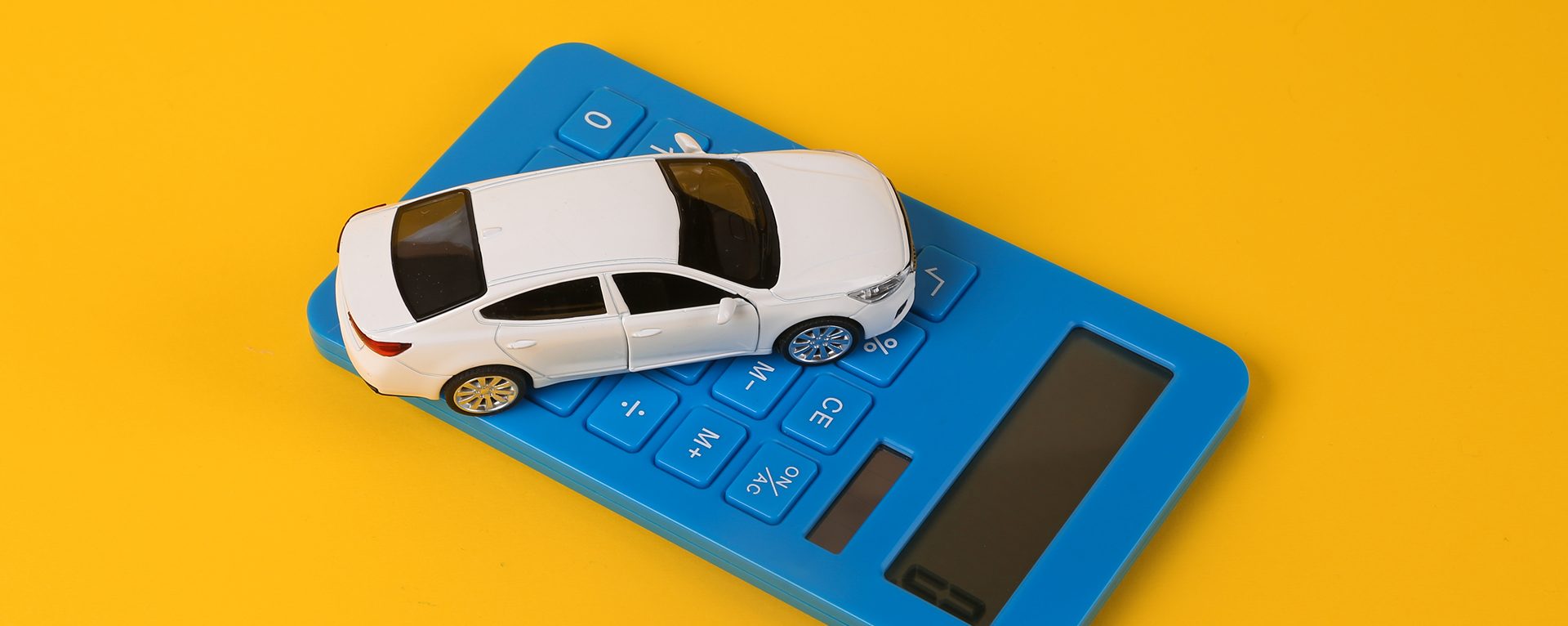 Умная экономия на «автогражданке»: зачем сравнивать цены на ОСАГО во всех компаниях перед покупкой